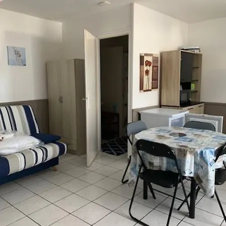 Studio Equipe Proche Ile D'oleron - Marennes *