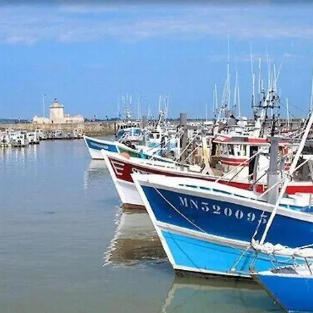 Studio Equipe Proche Ile D'oleron - Marennes